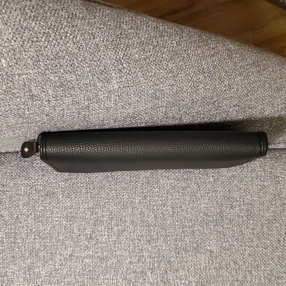 Tommy Hilfiger Black Wallet - Picture 7 of 9